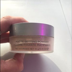 CoverFX Matte Setting Powder in Medium